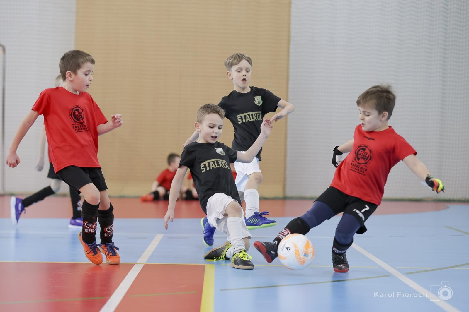Zdjęcie w galerii na portalu naszwodzislaw.com: Zacięta rywalizacja młodych piłkarzy w Krzanowicach [FOTO] wiadomości z regionu