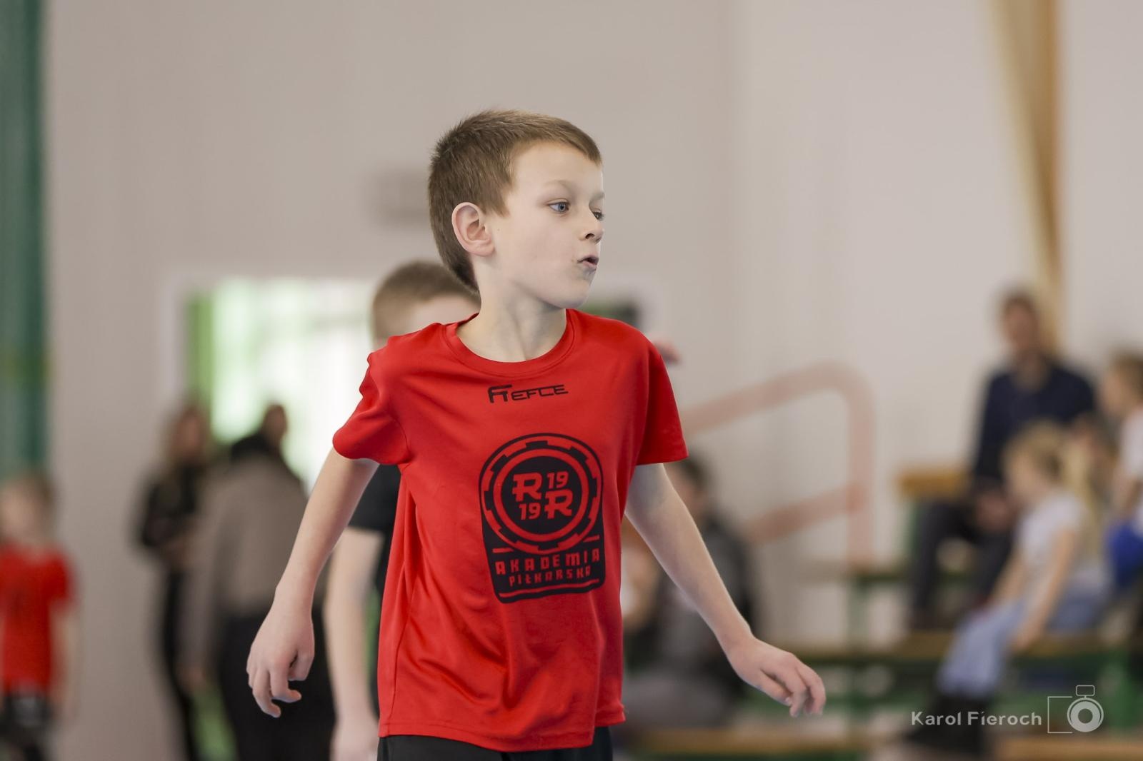 Zdjęcie w galerii na portalu naszwodzislaw.com: Zacięta rywalizacja młodych piłkarzy w Krzanowicach [FOTO] wiadomości z regionu