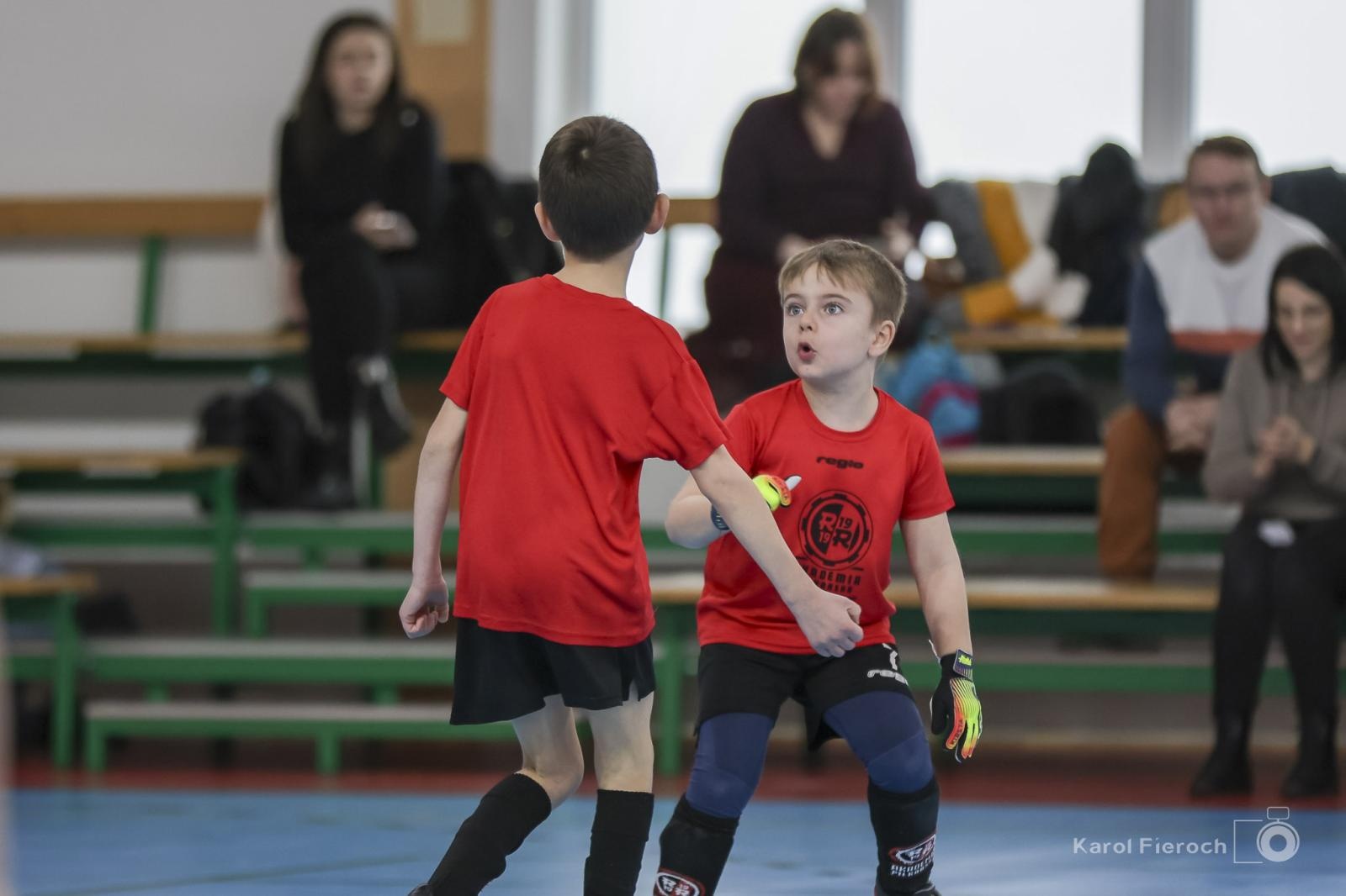 Zdjęcie w galerii na portalu naszwodzislaw.com: Zacięta rywalizacja młodych piłkarzy w Krzanowicach [FOTO] wiadomości z regionu