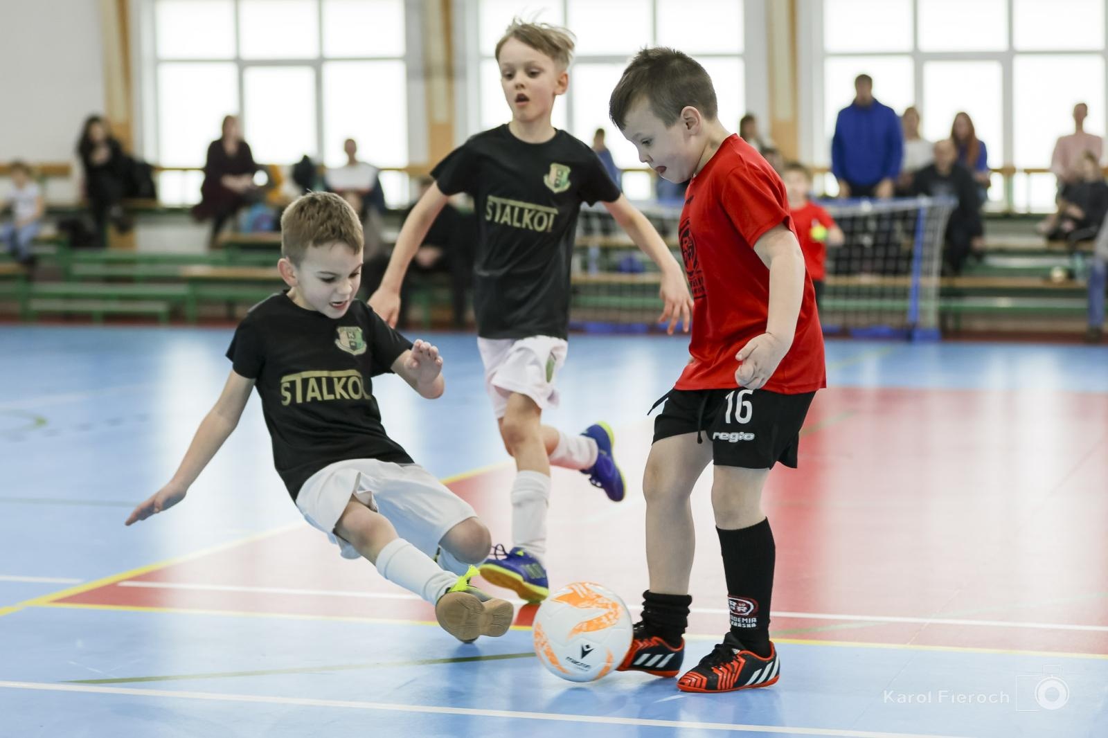 Zdjęcie w galerii na portalu naszwodzislaw.com: Zacięta rywalizacja młodych piłkarzy w Krzanowicach [FOTO] wiadomości z regionu