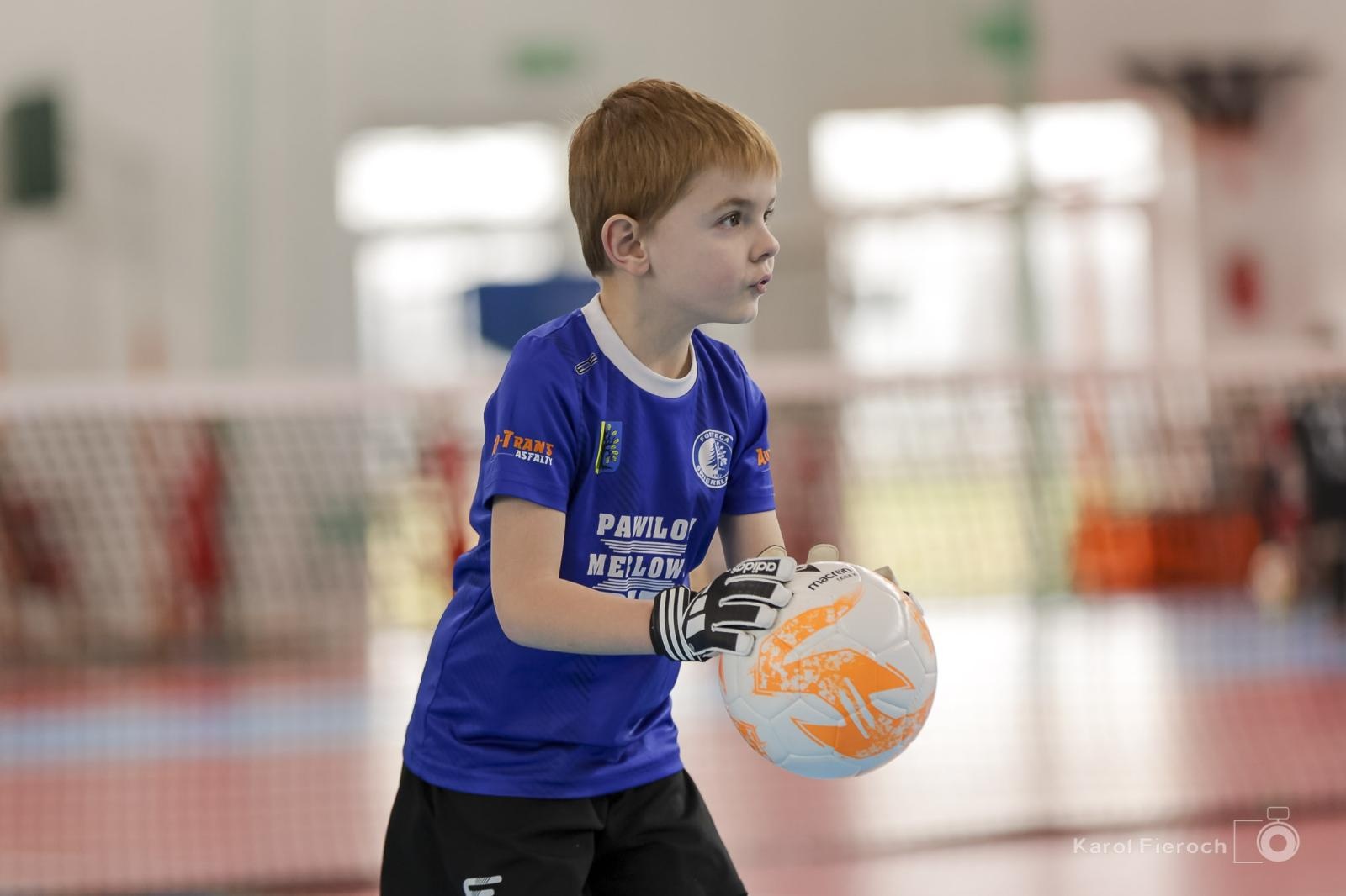 Zdjęcie w galerii na portalu naszwodzislaw.com: Zacięta rywalizacja młodych piłkarzy w Krzanowicach [FOTO] wiadomości z regionu