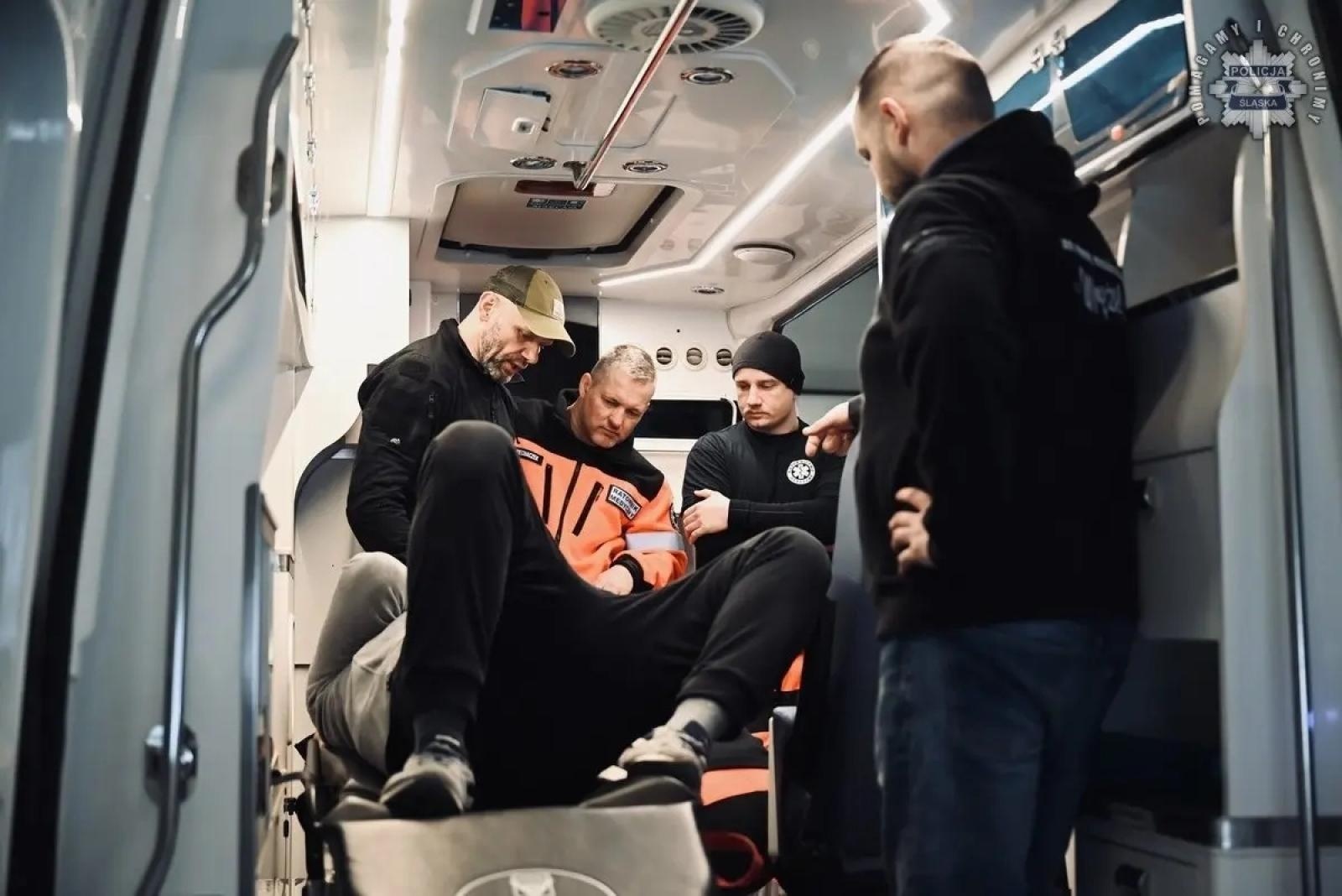 Zdjęcie w galerii na portalu naszwodzislaw.com: Policja szkoli ratowników medycznych. Coraz częstsze ataki agresywnych pacjentów wiadomości z regionu