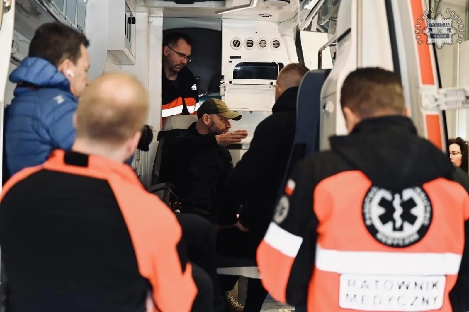 Zdjęcie w galerii na portalu naszwodzislaw.com: Policja szkoli ratowników medycznych. Coraz częstsze ataki agresywnych pacjentów wiadomości z regionu