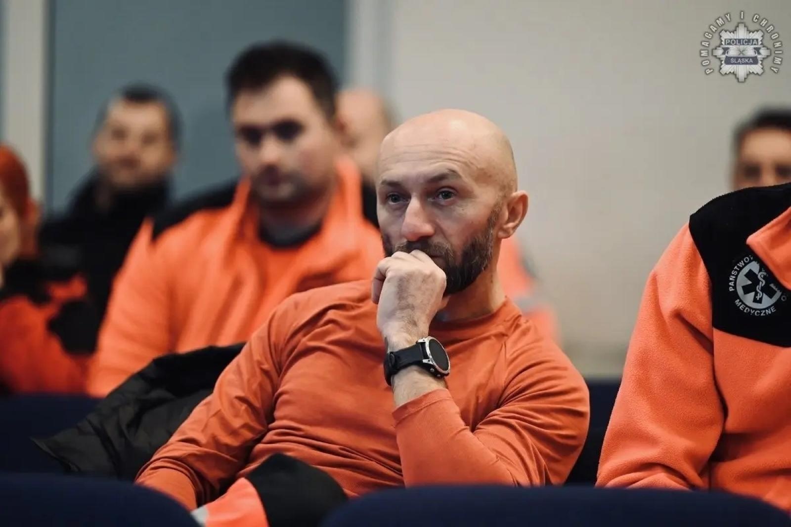 Zdjęcie w galerii na portalu naszwodzislaw.com: Policja szkoli ratowników medycznych. Coraz częstsze ataki agresywnych pacjentów wiadomości z regionu