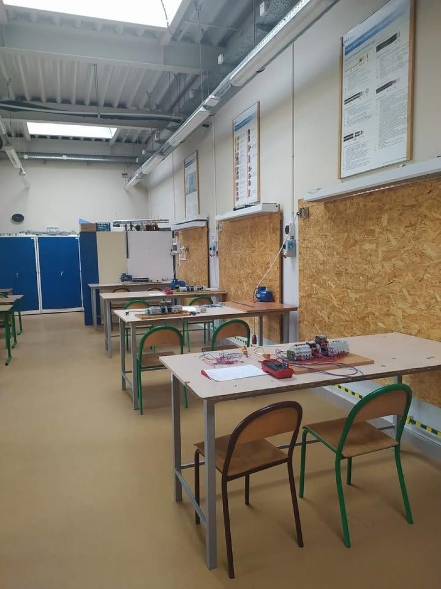 Zdjęcie w galerii na portalu naszwodzislaw.com: Zawrotne środki na rozwój oświaty Powiatu Wodzisławskiego wiadomości z regionu