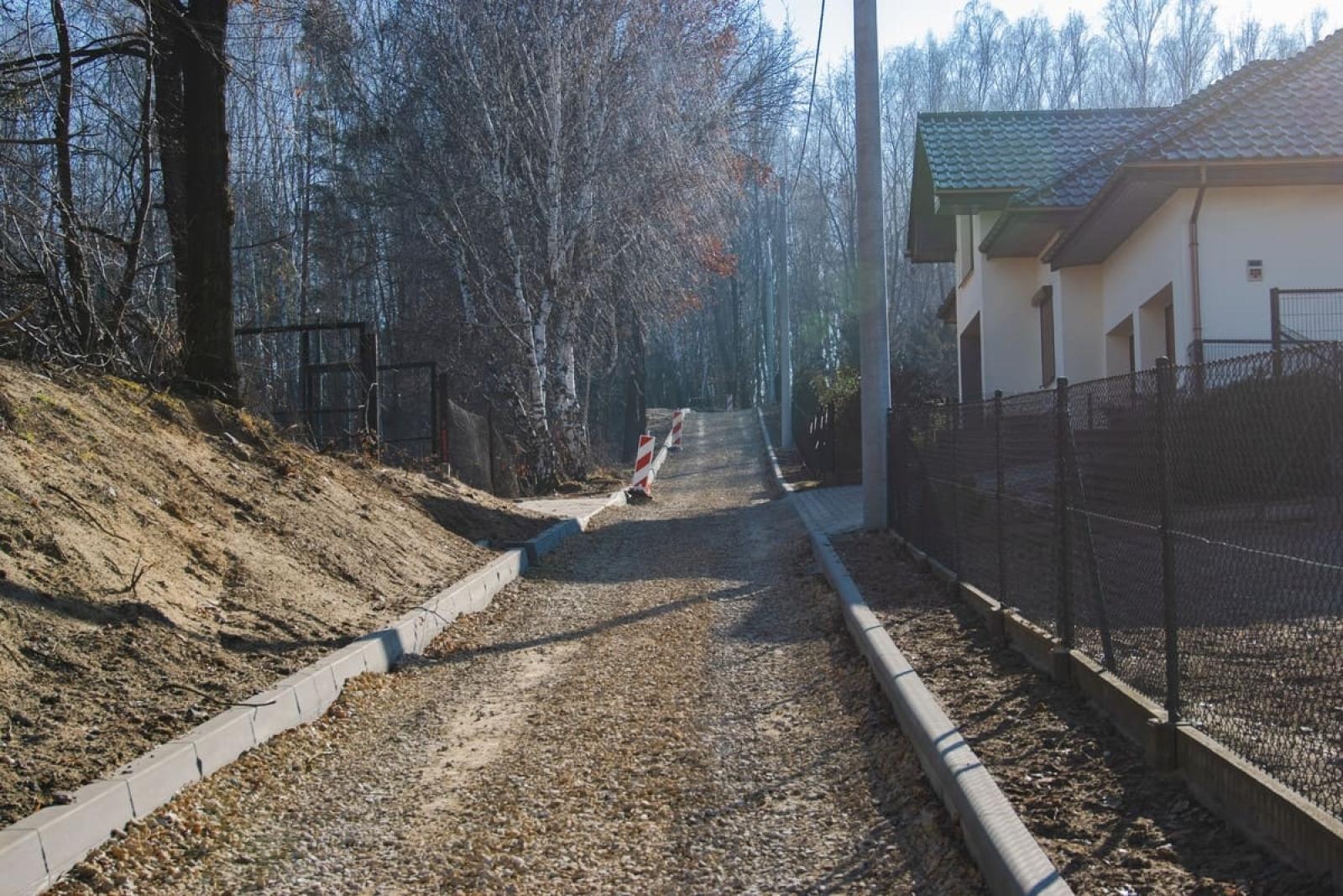 Zdjęcie w galerii na portalu naszwodzislaw.com: Ulica boczna Młodzieżowa w przebudowie wiadomości z regionu