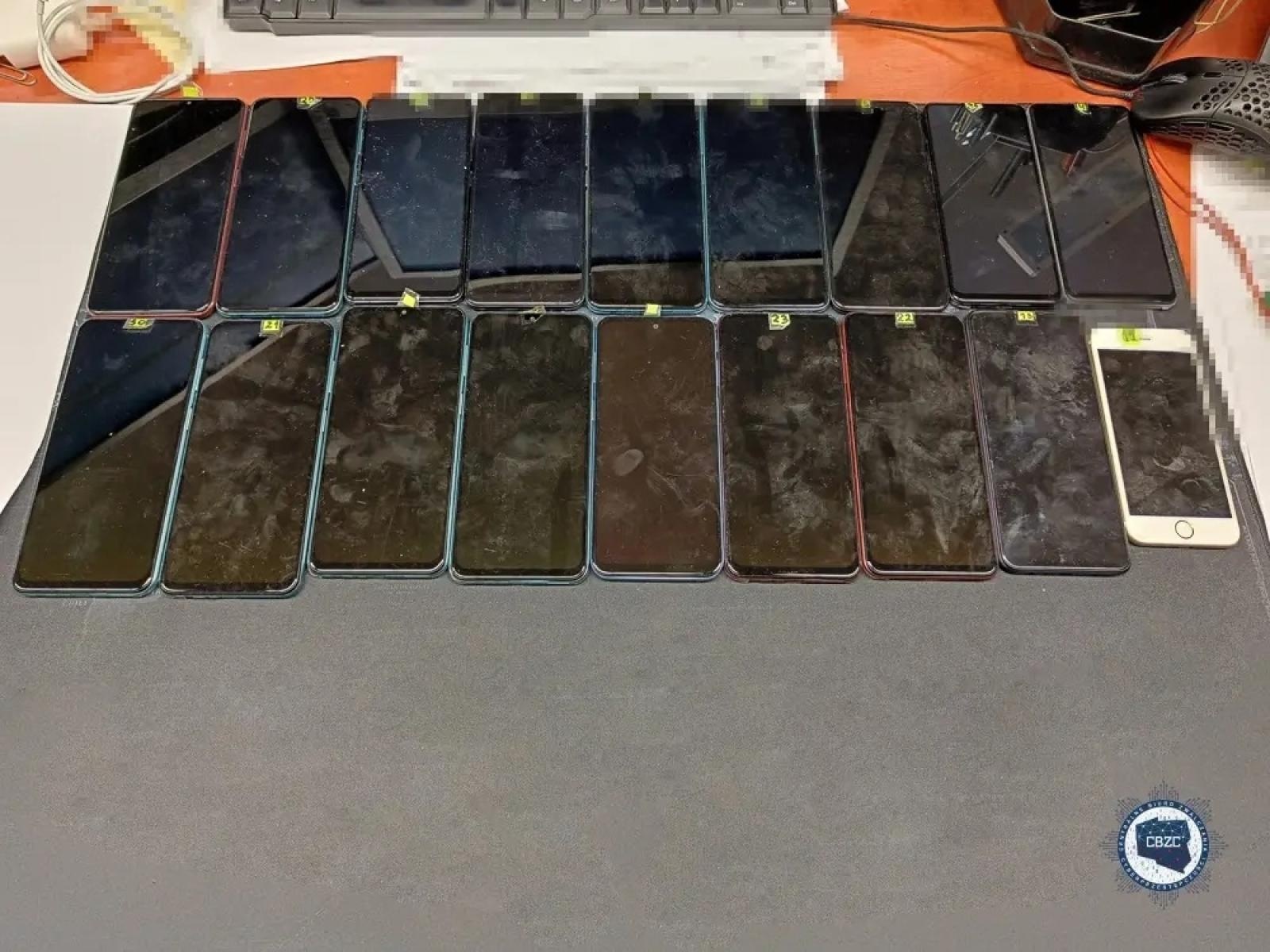 Zdjęcie w galerii na portalu naszwodzislaw.com: Śląska policja rozbiła gang ukraińskich cyberprzestępców wiadomości z regionu