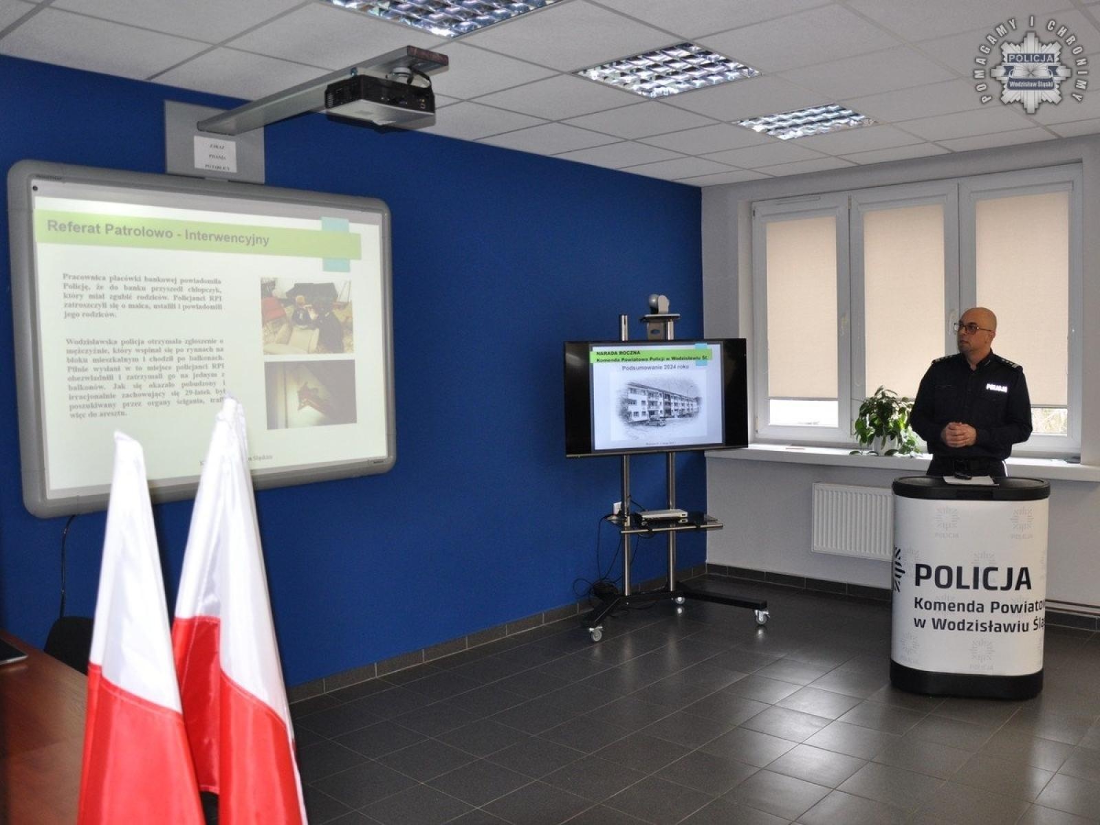 Zdjęcie w galerii na portalu naszwodzislaw.com: Odprawa roczna wodzisławskich policjantów wiadomości z regionu