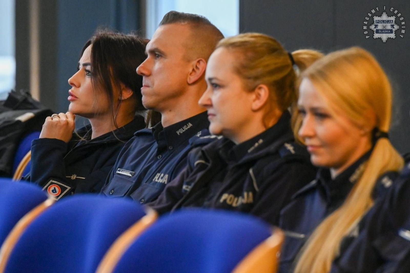 Zdjęcie w galerii na portalu naszwodzislaw.com: Policjanci szkolili się z ochrony praw człowieka wiadomości z regionu