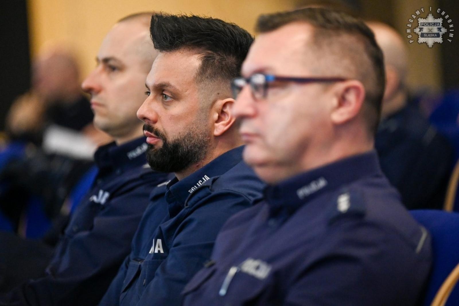 Zdjęcie w galerii na portalu naszwodzislaw.com: Policjanci szkolili się z ochrony praw człowieka wiadomości z regionu