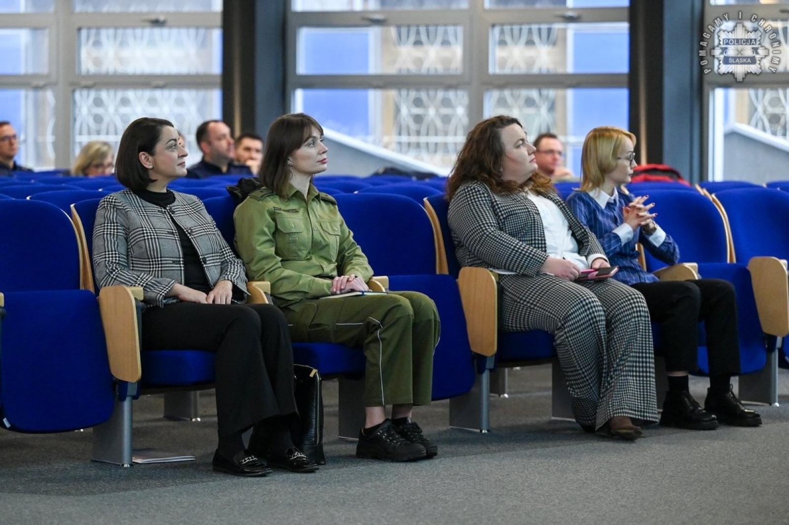 Zdjęcie w galerii na portalu naszwodzislaw.com: Policjanci szkolili się z ochrony praw człowieka wiadomości z regionu