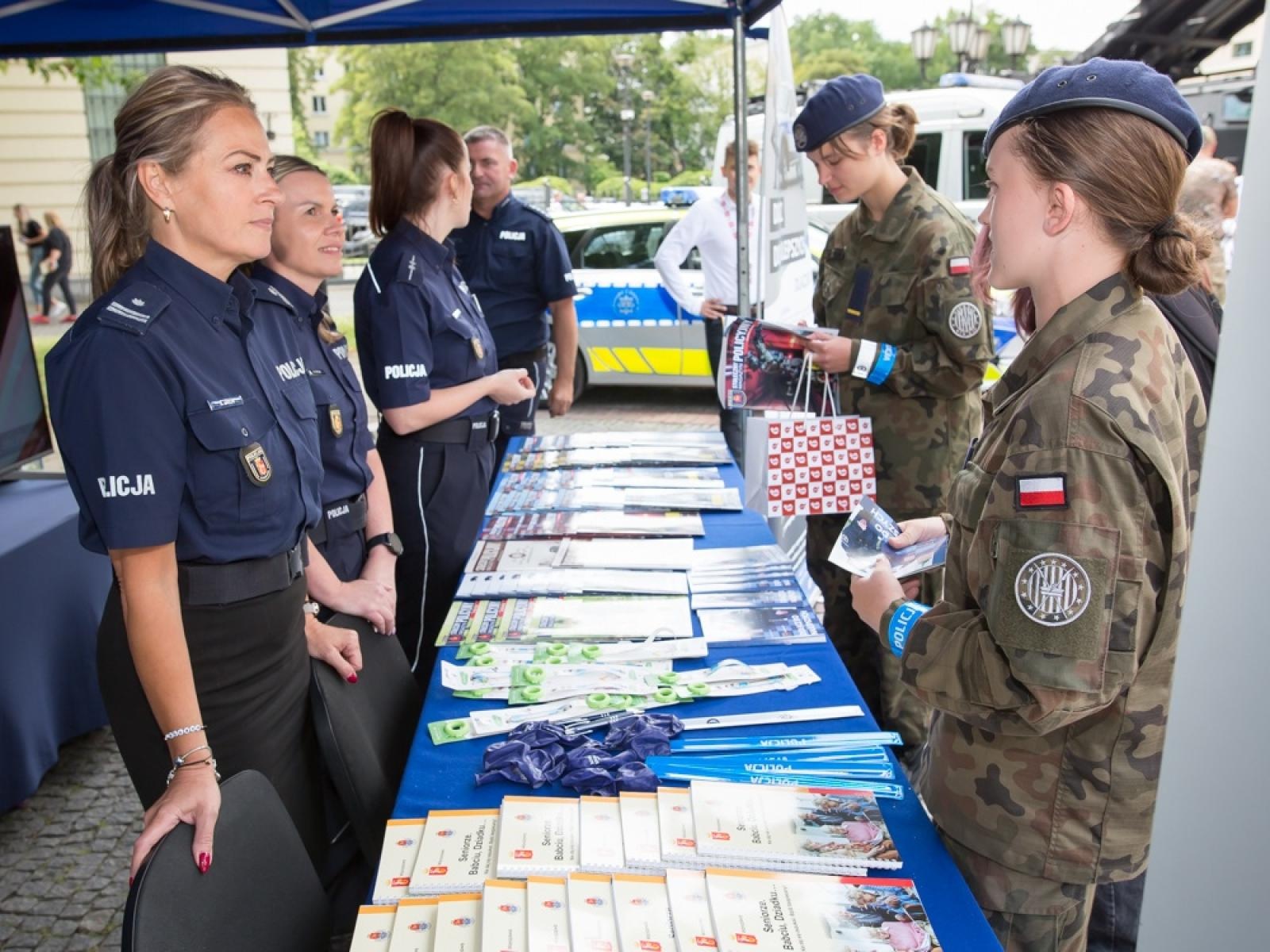 Zdjęcie w galerii na portalu naszwodzislaw.com: Startuje #SuperDzielnicowy 2025! wiadomości z regionu