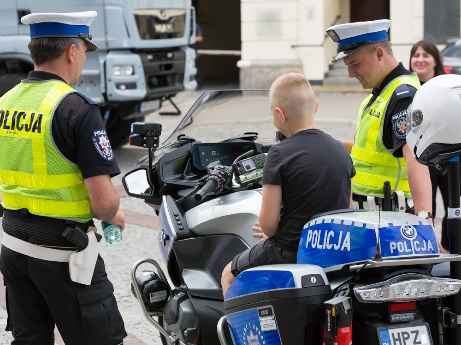 Zdjęcie w galerii na portalu naszwodzislaw.com: Startuje #SuperDzielnicowy 2025! wiadomości z regionu