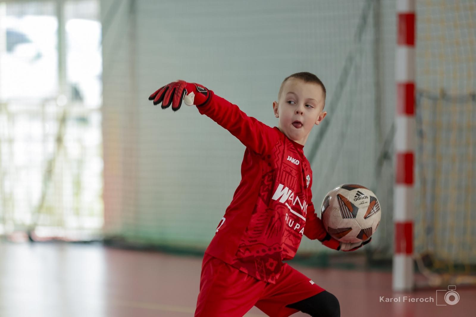 Zdjęcie w galerii na portalu naszwodzislaw.com: Unia Turza Śląska zdominowała II halowy turniej im. Arkadiusza Kühna [FOTO] wiadomości z regionu