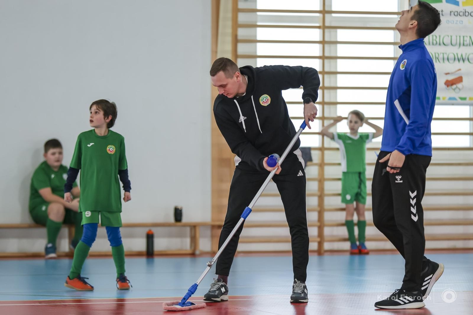 Zdjęcie w galerii na portalu naszwodzislaw.com: Unia Turza Śląska zdominowała II halowy turniej im. Arkadiusza Kühna [FOTO] wiadomości z regionu