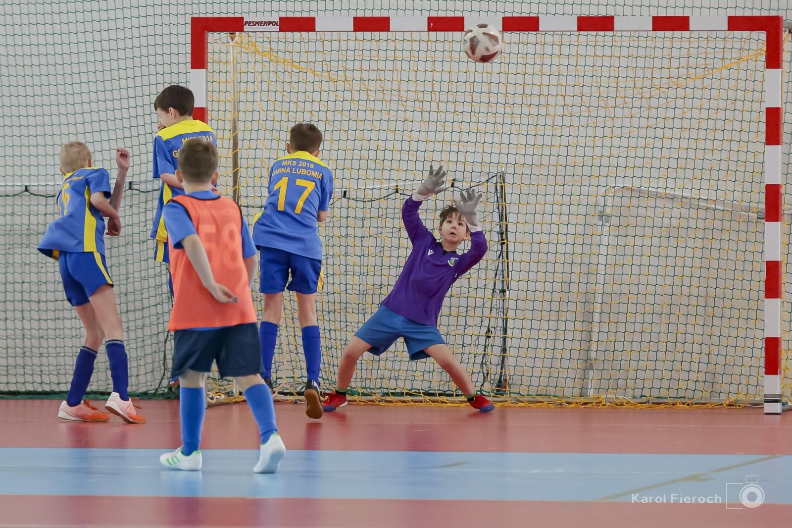 Zdjęcie w galerii na portalu naszwodzislaw.com: Unia Turza Śląska zdominowała II halowy turniej im. Arkadiusza Kühna [FOTO] wiadomości z regionu