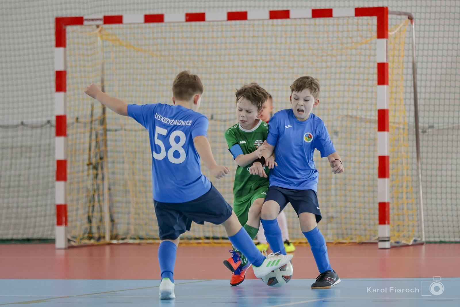 Zdjęcie w galerii na portalu naszwodzislaw.com: Unia Turza Śląska zdominowała II halowy turniej im. Arkadiusza Kühna [FOTO] wiadomości z regionu