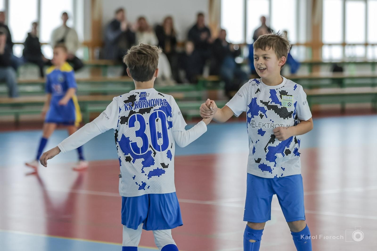Zdjęcie w galerii na portalu naszwodzislaw.com: Unia Turza Śląska zdominowała II halowy turniej im. Arkadiusza Kühna [FOTO] wiadomości z regionu
