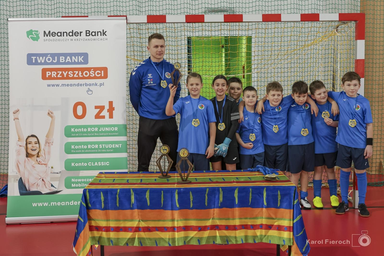 Zdjęcie w galerii na portalu naszwodzislaw.com: Unia Turza Śląska zdominowała II halowy turniej im. Arkadiusza Kühna [FOTO] wiadomości z regionu