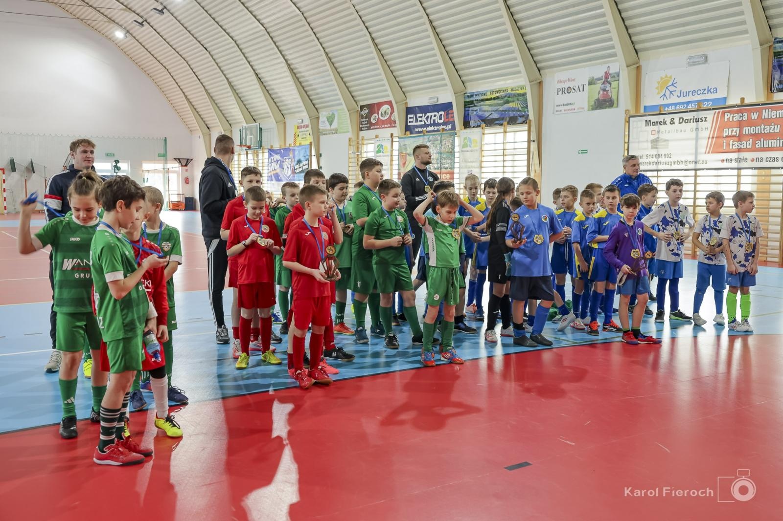Zdjęcie w galerii na portalu naszwodzislaw.com: Unia Turza Śląska zdominowała II halowy turniej im. Arkadiusza Kühna [FOTO] wiadomości z regionu