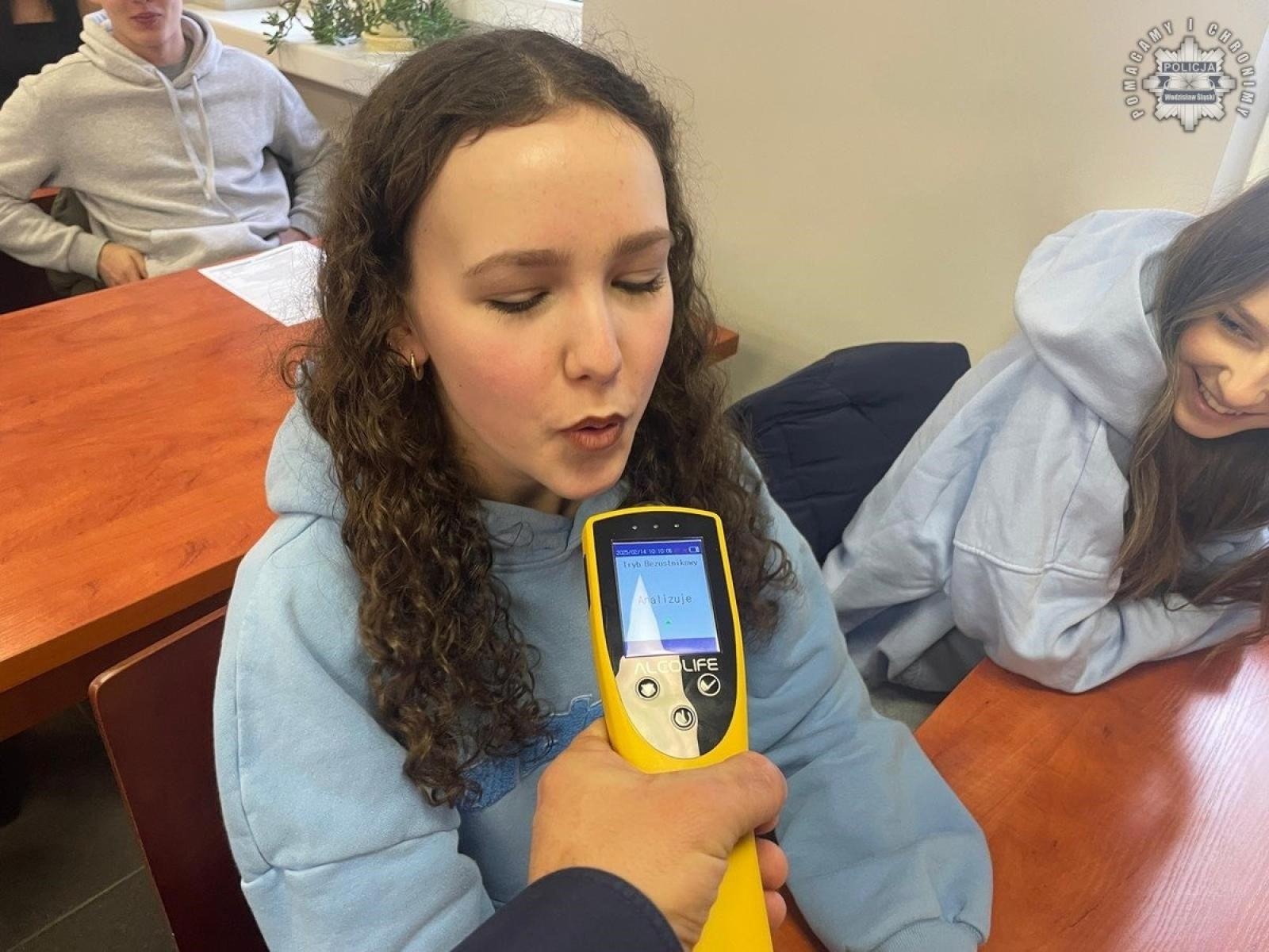 Zdjęcie w galerii na portalu naszwodzislaw.com: Zawodowy debiut w wodzisławskiej komendzie wiadomości z regionu