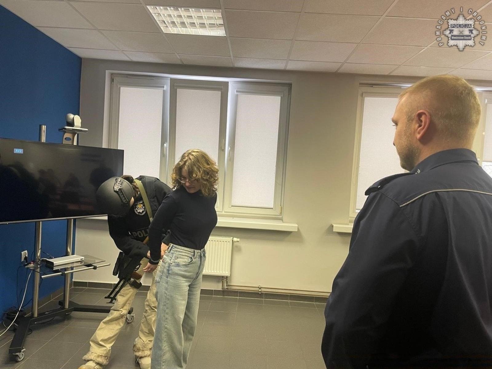 Zdjęcie w galerii na portalu naszwodzislaw.com: Zawodowy debiut w wodzisławskiej komendzie wiadomości z regionu