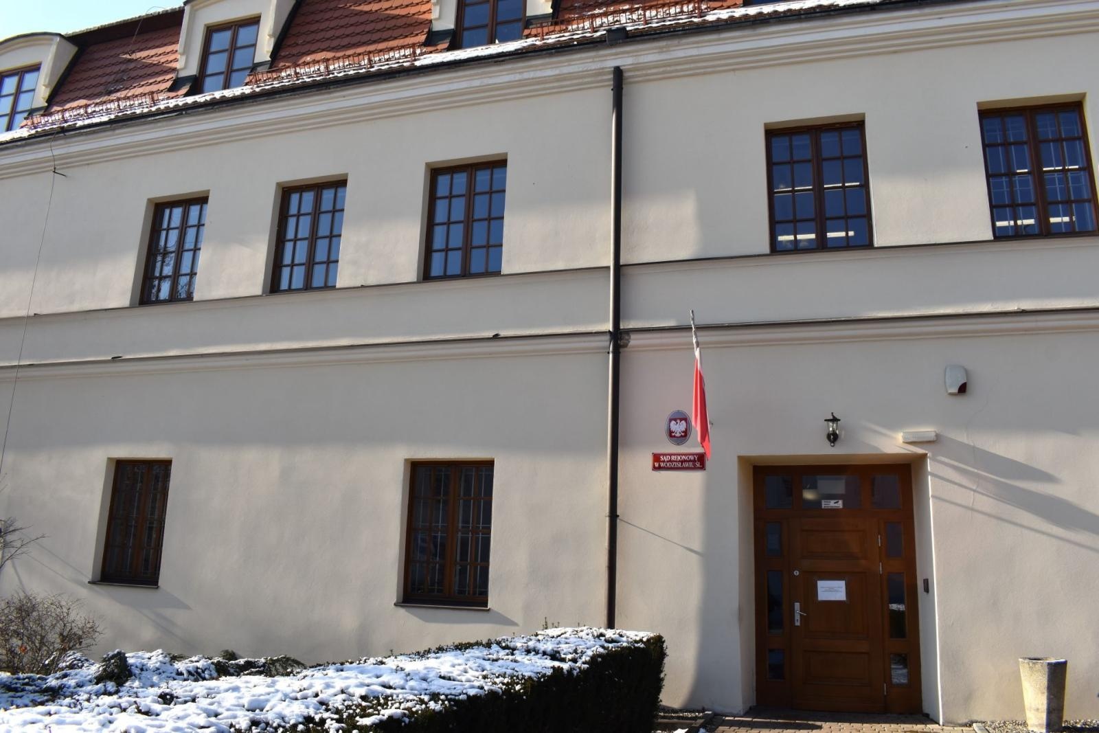 Zdjęcie w galerii na portalu naszwodzislaw.com: Porozumienie na rzecz edukacji prawnej wiadomości z regionu