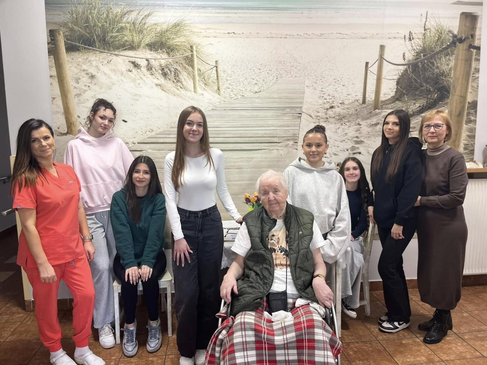 Zdjęcie w galerii na portalu naszwodzislaw.com: Zawodowy Debiut - 126 uczniów na drodze do kariery zawodowej wiadomości z regionu