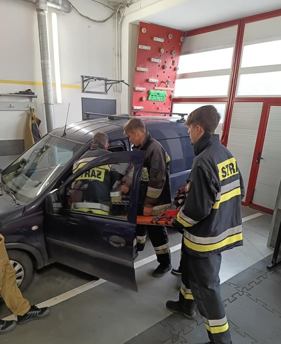 Zdjęcie w galerii na portalu naszwodzislaw.com: Zawodowy Debiut - 126 uczniów na drodze do kariery zawodowej wiadomości z regionu