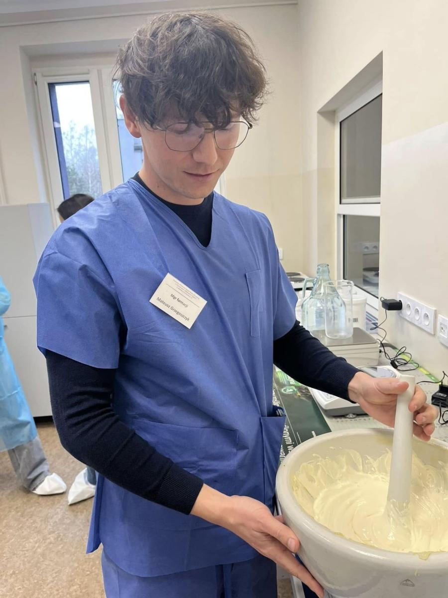 Zdjęcie w galerii na portalu naszwodzislaw.com: Zawodowy Debiut - 126 uczniów na drodze do kariery zawodowej wiadomości z regionu