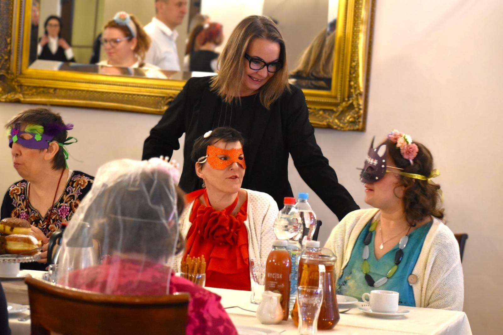 Zdjęcie w galerii na portalu naszwodzislaw.com: Karnawałowa radość i integracja wiadomości z regionu