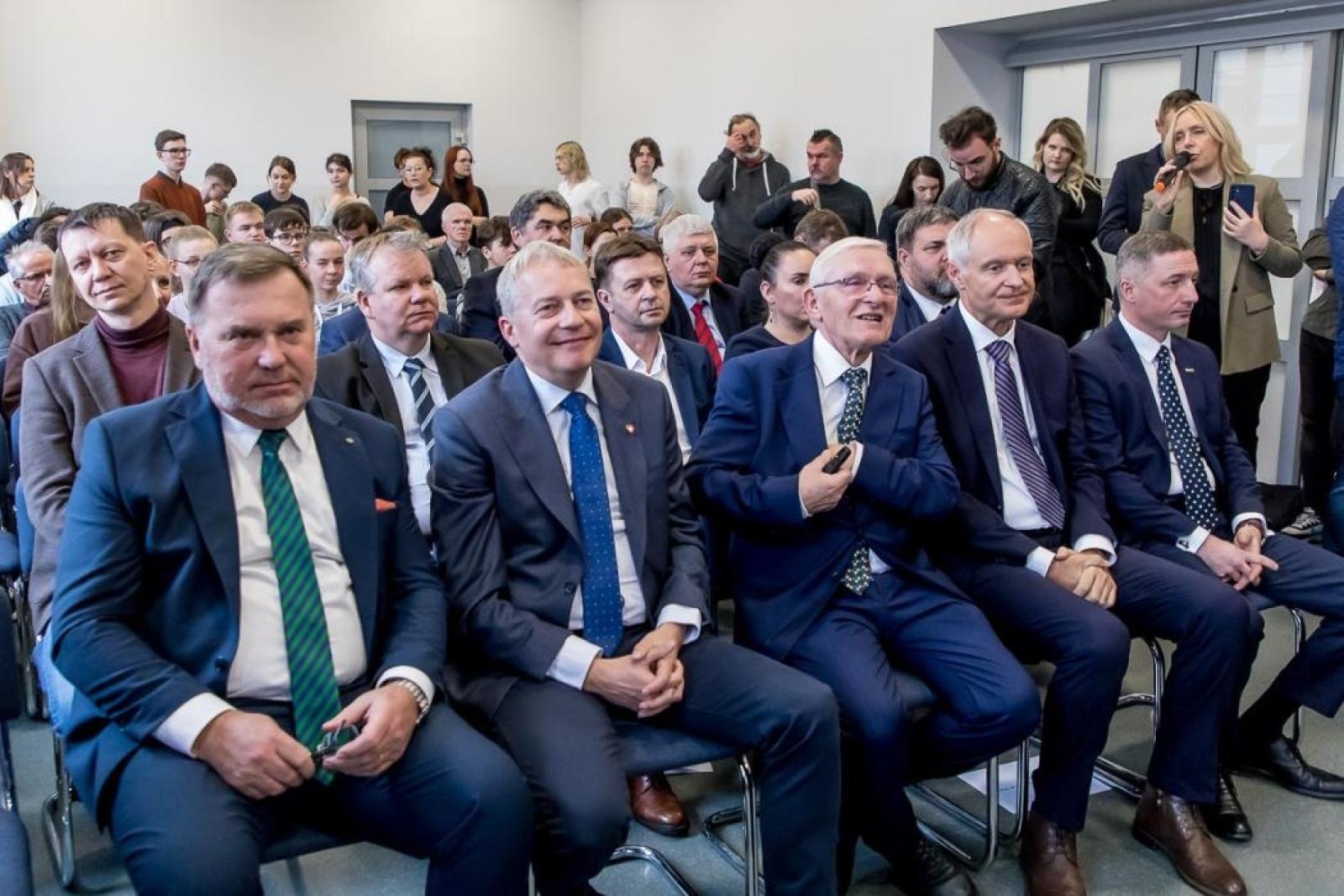 Zdjęcie w galerii na portalu naszwodzislaw.com: Sąsiedzi inwestują w kompetencje przyszłości wiadomości z regionu