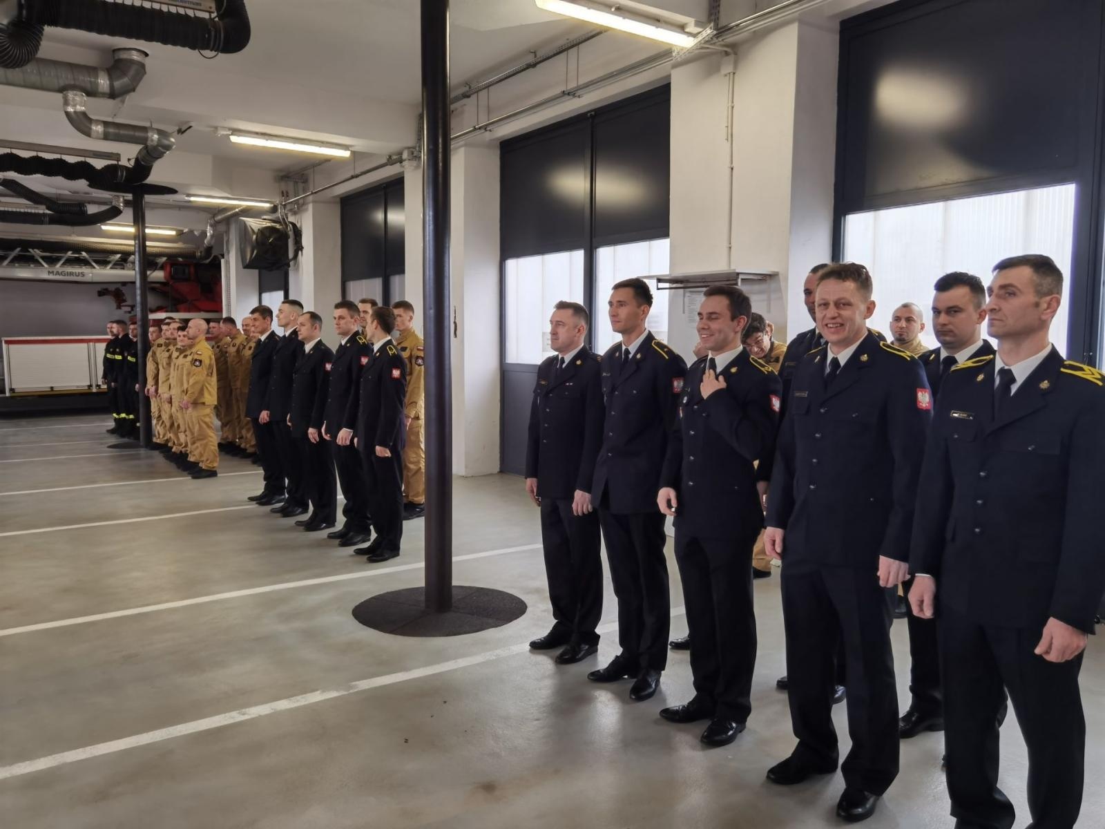 Zdjęcie w galerii na portalu naszwodzislaw.com: Podsumowania, podziękowania i ślubowania. Narada roczna u strażaków wiadomości z regionu