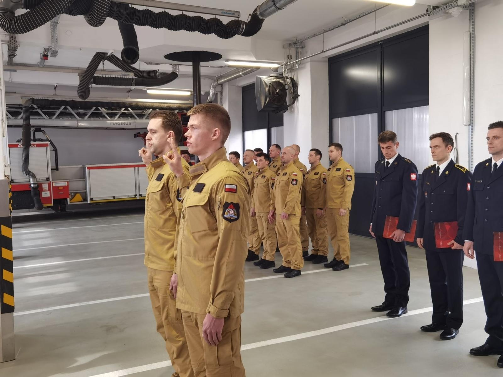 Zdjęcie w galerii na portalu naszwodzislaw.com: Podsumowania, podziękowania i ślubowania. Narada roczna u strażaków wiadomości z regionu