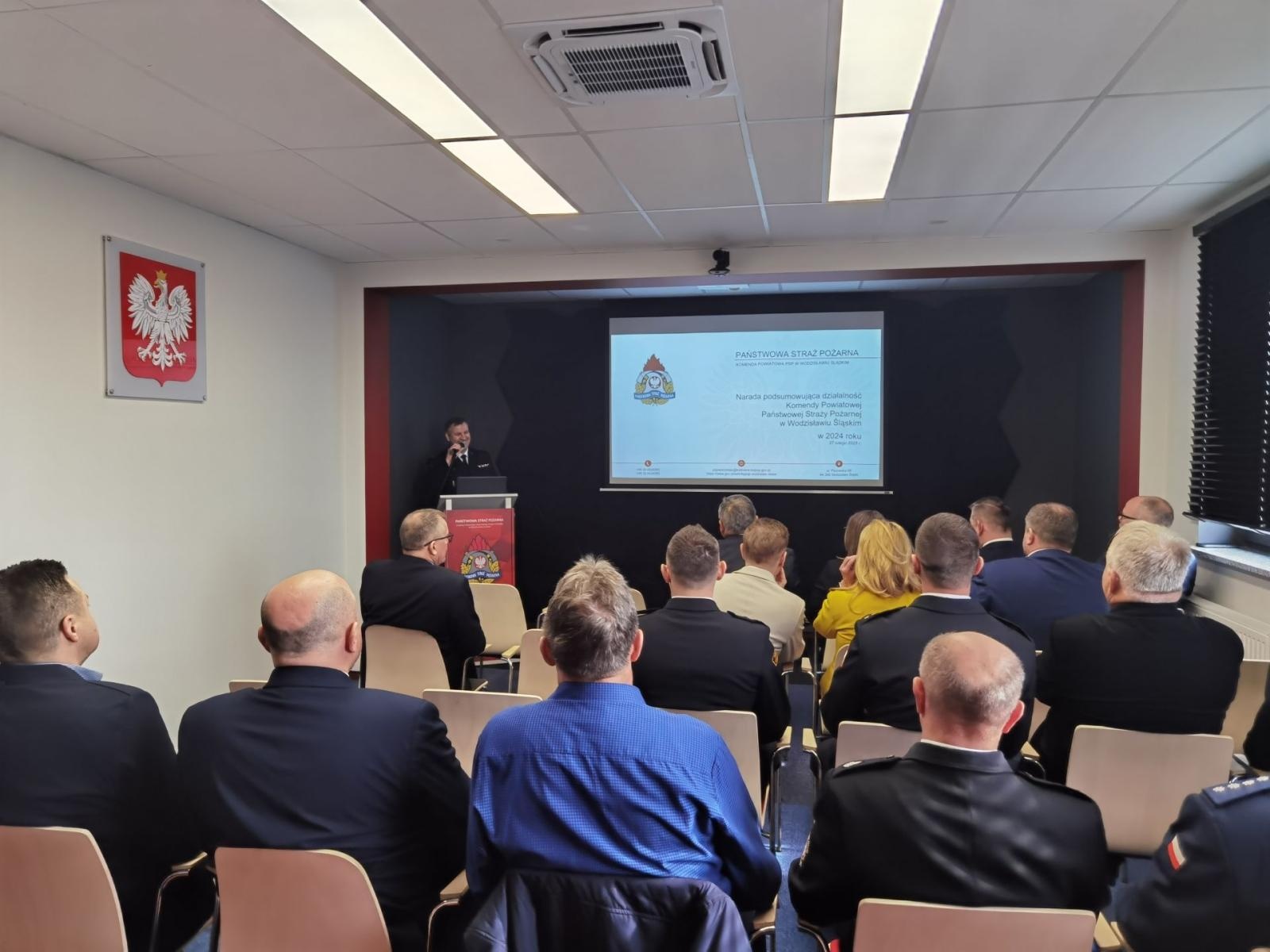 Zdjęcie w galerii na portalu naszwodzislaw.com: Podsumowania, podziękowania i ślubowania. Narada roczna u strażaków wiadomości z regionu