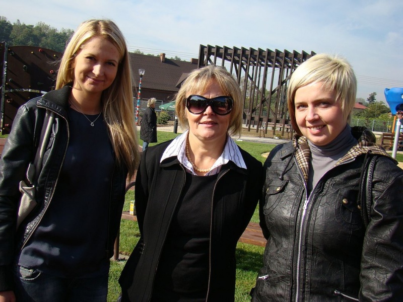 Zdjęcie w galerii na portalu naszwodzislaw.com: Tłumy sześciolatków na otwarciu Glinioka wiadomości z regionu