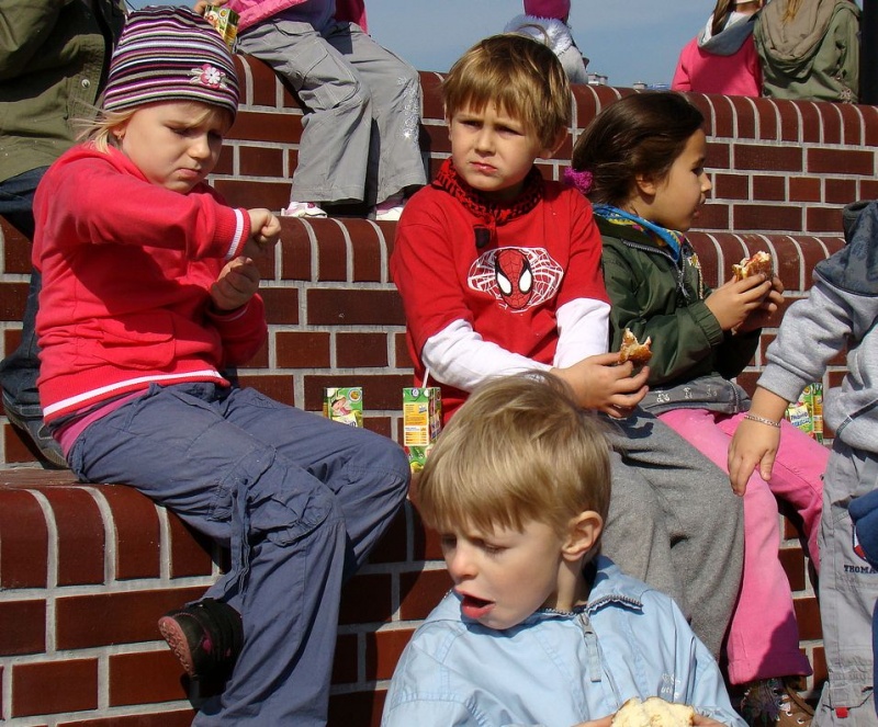 Zdjęcie w galerii na portalu naszwodzislaw.com: Tłumy sześciolatków na otwarciu Glinioka wiadomości z regionu