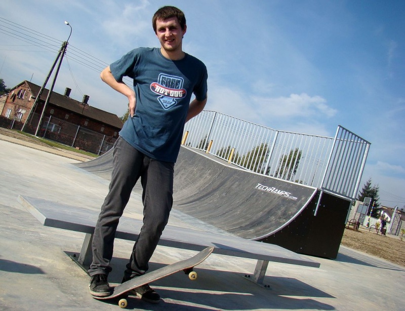 Zdjęcie w galerii na portalu naszwodzislaw.com: Tłumy sześciolatków na otwarciu Glinioka wiadomości z regionu