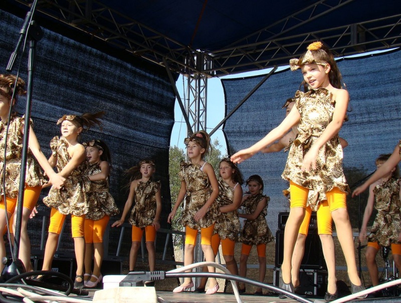 Zdjęcie w galerii na portalu naszwodzislaw.com: Tłumy sześciolatków na otwarciu Glinioka wiadomości z regionu