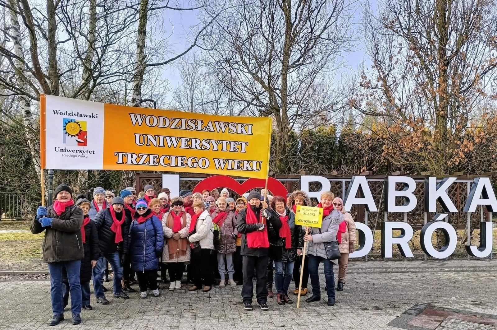 Zdjęcie w galerii na portalu naszwodzislaw.com: Seniorzy z WUTW wracają z medalami z Ogólnopolskiej Senioriady wiadomości z regionu