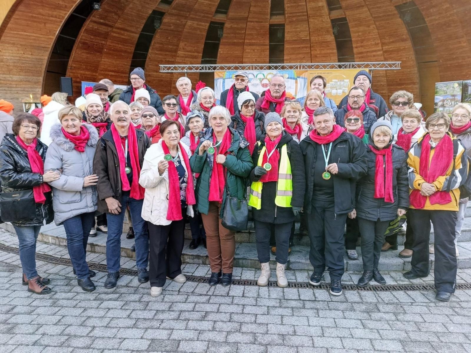 Zdjęcie w galerii na portalu naszwodzislaw.com: Seniorzy z WUTW wracają z medalami z Ogólnopolskiej Senioriady wiadomości z regionu