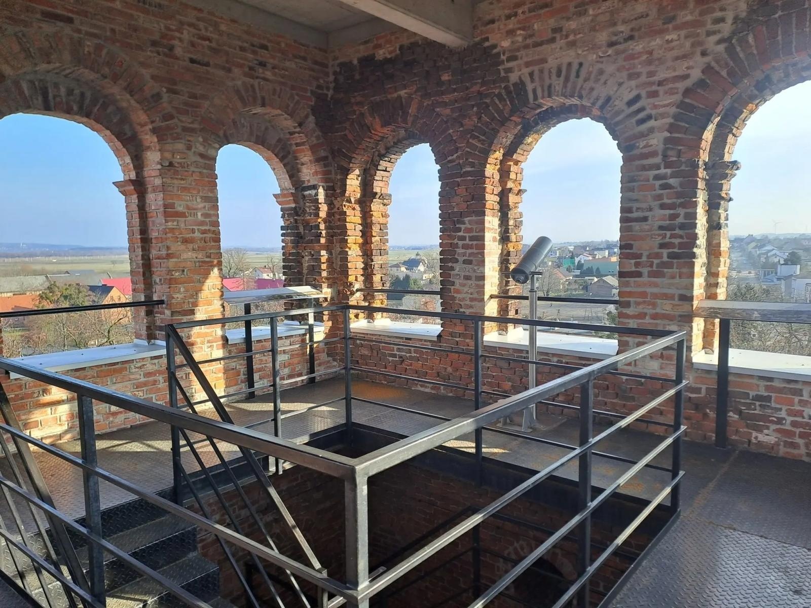 Zdjęcie w galerii na portalu naszwodzislaw.com: Patrz, jak nadchodzi wiosna z wieży w Tworkowie wiadomości z regionu