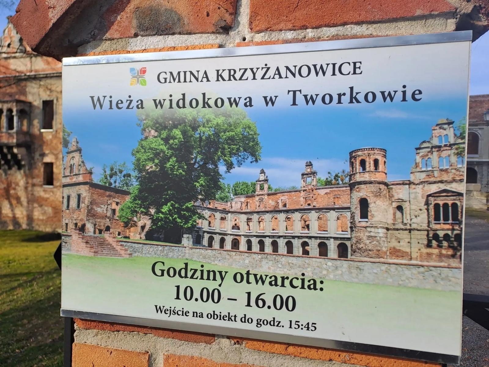 Zdjęcie w galerii na portalu naszwodzislaw.com: Patrz, jak nadchodzi wiosna z wieży w Tworkowie wiadomości z regionu