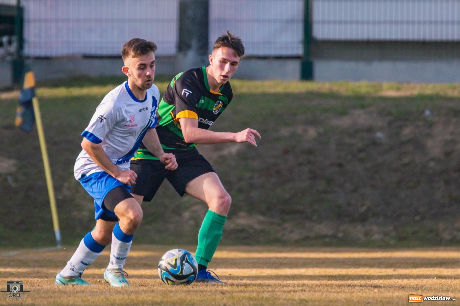 Zdjęcie w galerii na portalu naszwodzislaw.com: Naprzód Syrynia bez punktów w inauguracyjnym meczu rundy wiosennej [FOTO] wiadomości z regionu