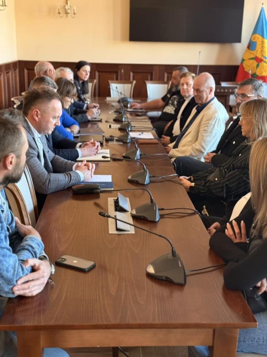 Zdjęcie w galerii na portalu naszwodzislaw.com: Ukłon w stronę transportowców z Wodzisławia Śląskiego. Podatki zostaną obniżone wiadomości z regionu