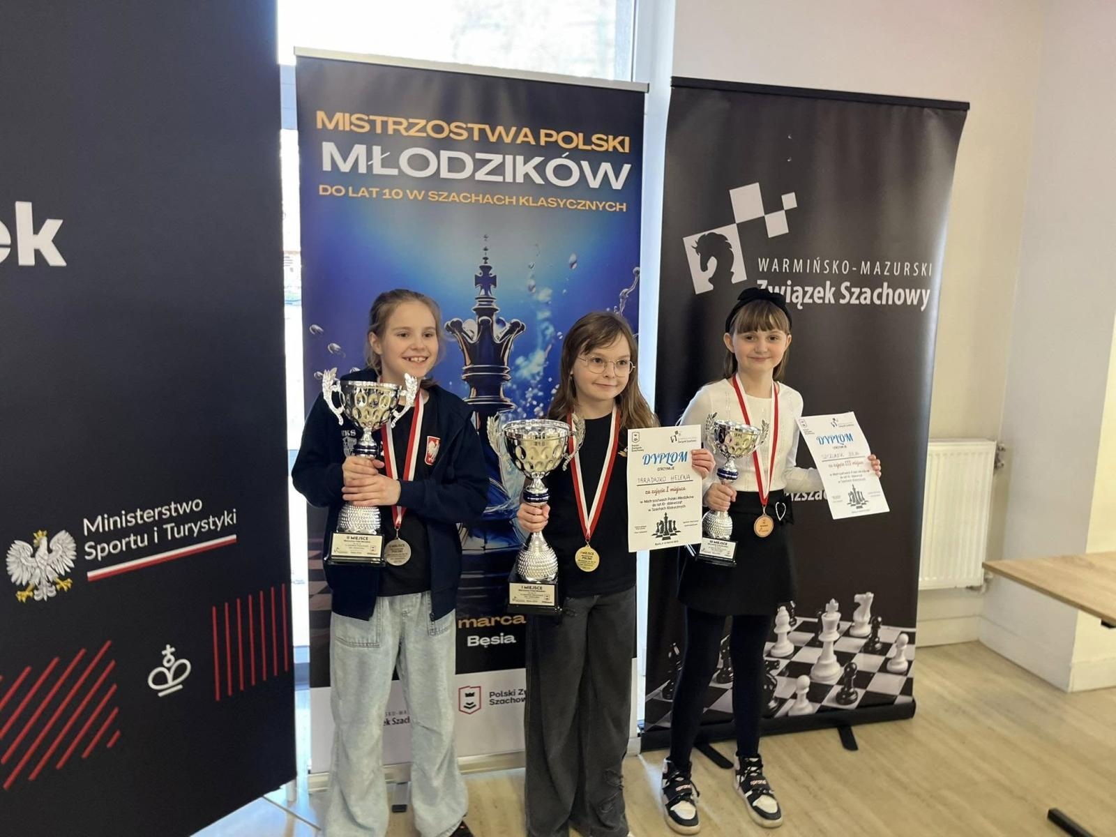 Zdjęcie w galerii na portalu naszwodzislaw.com: Brąz Julii Szczurek na szachowych mistrzostwach Polski młodzików do lat 10 wiadomości z regionu