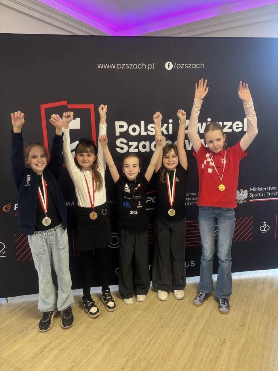 Zdjęcie w galerii na portalu naszwodzislaw.com: Brąz Julii Szczurek na szachowych mistrzostwach Polski młodzików do lat 10 wiadomości z regionu