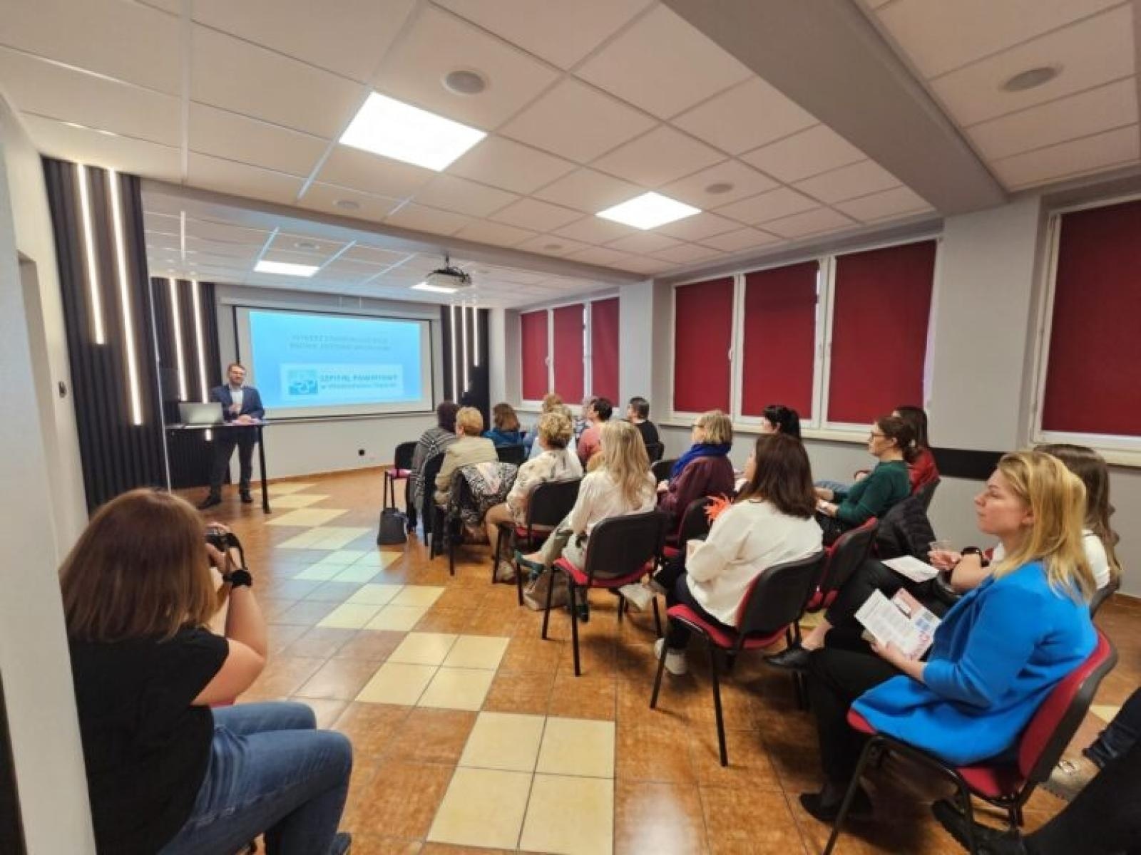 Zdjęcie w galerii na portalu naszwodzislaw.com: Profilaktyka raka piersi i nie tylko. Pierwsze spotkanie cyklu za nami wiadomości z regionu