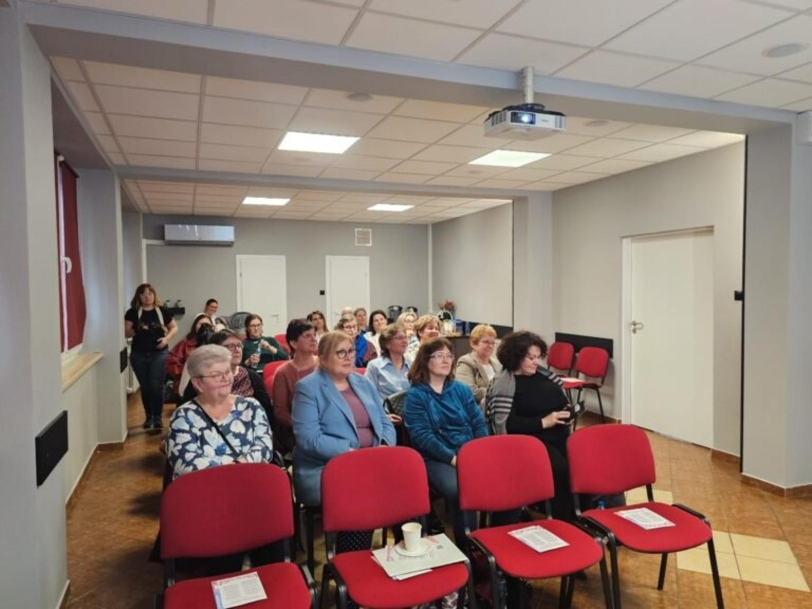 Zdjęcie w galerii na portalu naszwodzislaw.com: Profilaktyka raka piersi i nie tylko. Pierwsze spotkanie cyklu za nami wiadomości z regionu