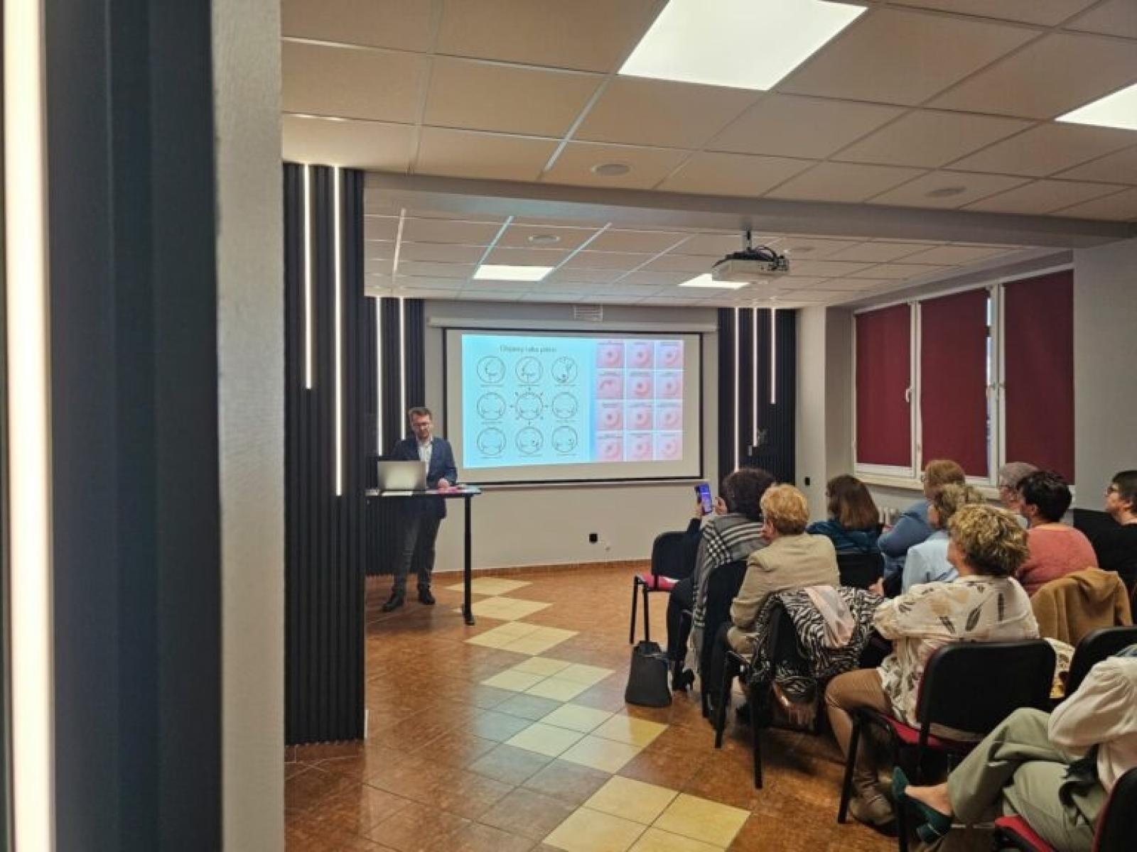 Zdjęcie w galerii na portalu naszwodzislaw.com: Profilaktyka raka piersi i nie tylko. Pierwsze spotkanie cyklu za nami wiadomości z regionu